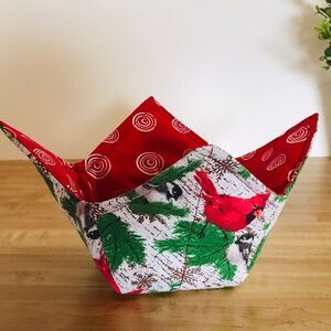 Christmas Cardinals Microwave Bowl Cozy Holder, Red, Reversible Soup Bowl Cozy